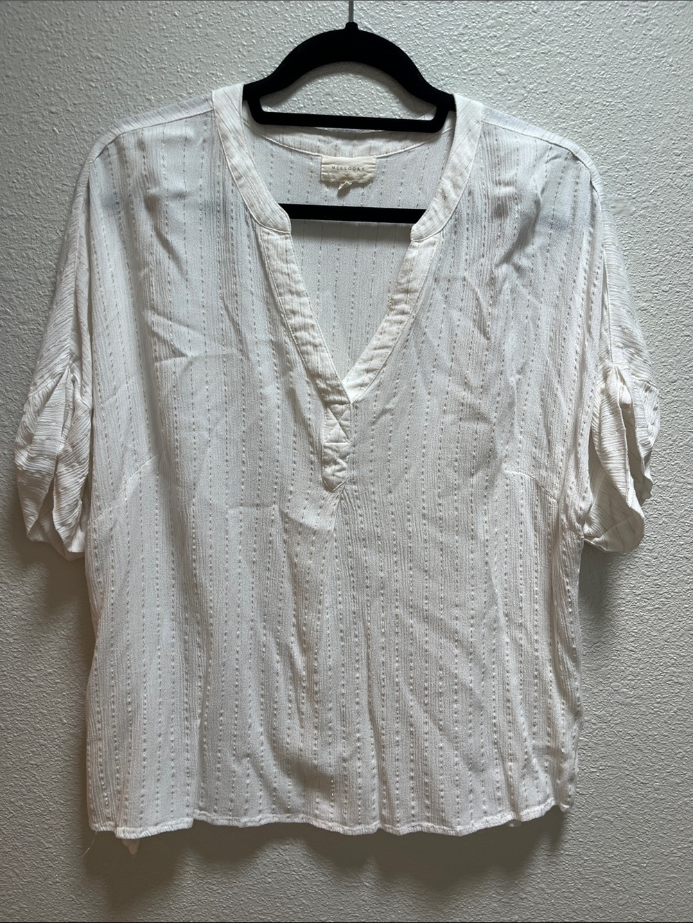 MELLODAY White V-Neck Eyelet Short Sleeve Blouse